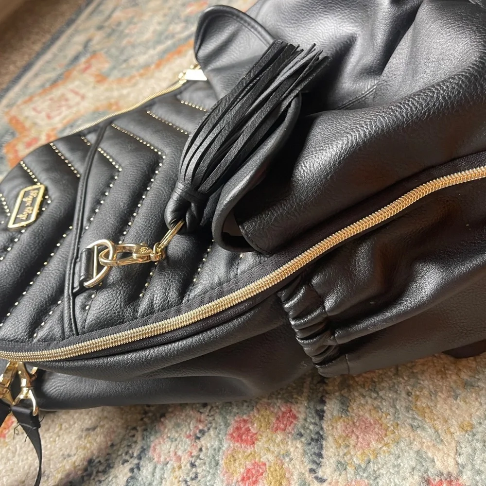 Itzy Ritzy Boss Backpack in Rock and roll- like new condition